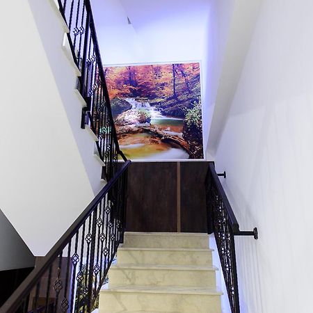 Carla'S Apartment, Airport & Train Station Shuttle Iasi Buitenkant foto