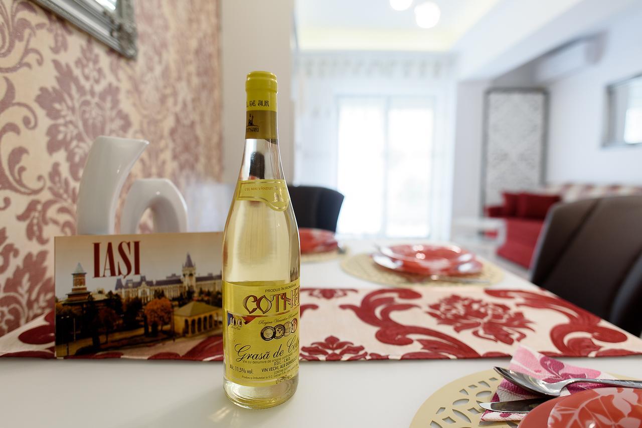 Carla'S Apartment, Airport & Train Station Shuttle Iasi Buitenkant foto