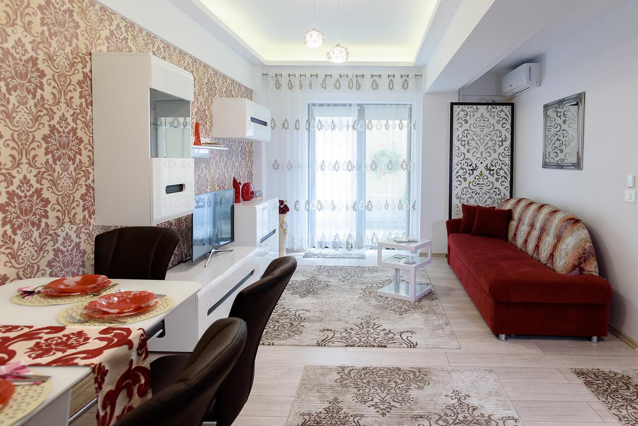 Carla'S Apartment, Airport & Train Station Shuttle Iasi Buitenkant foto