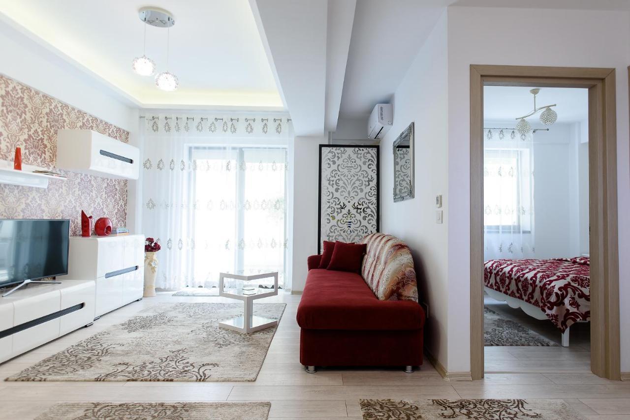 Carla'S Apartment, Airport & Train Station Shuttle Iasi Buitenkant foto