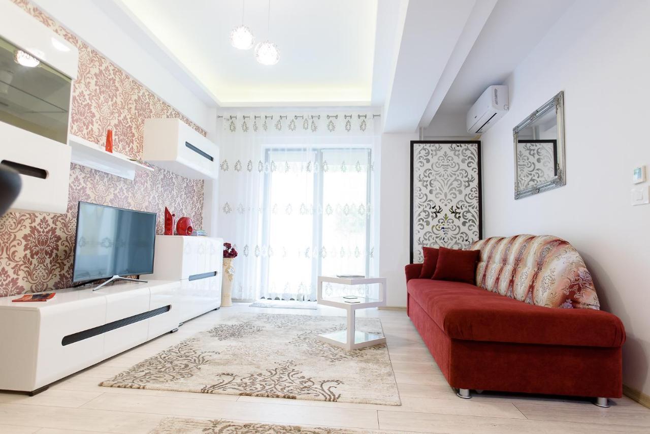 Carla'S Apartment, Airport & Train Station Shuttle Iasi Buitenkant foto